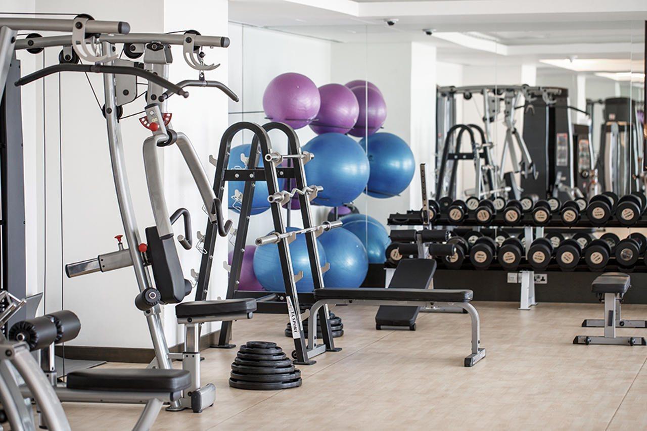 Royal M Al Aqah Beach Resort By Gewan Exterior foto A typical gym