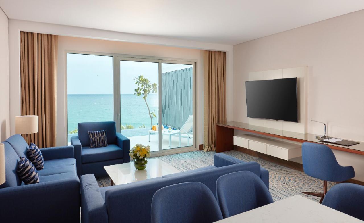 Royal M Al Aqah Beach Resort By Gewan Exterior foto A living room at the hotel