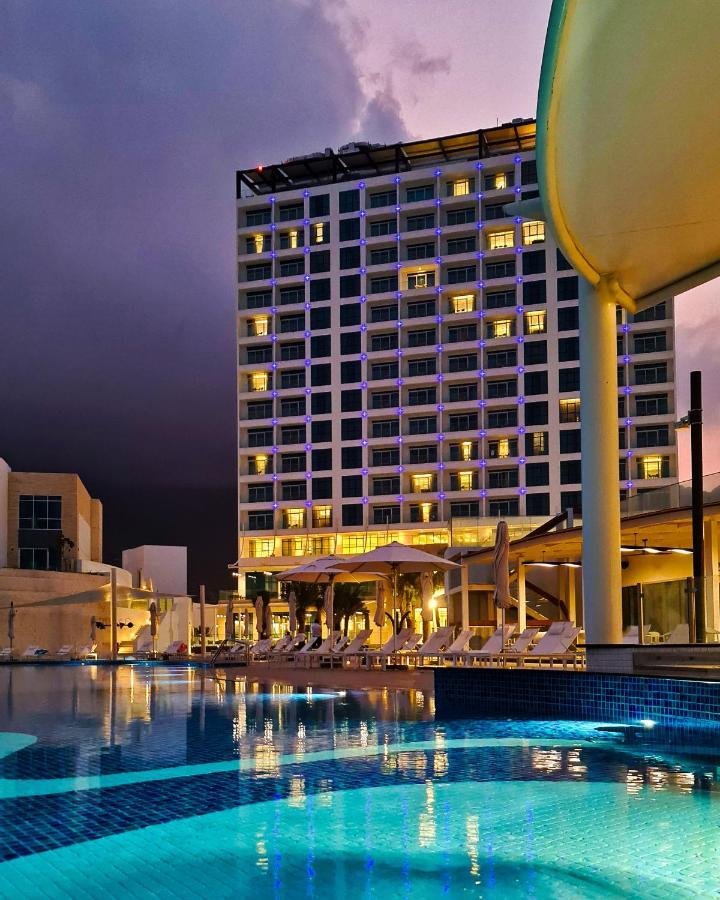 Royal M Al Aqah Beach Resort By Gewan Exterior foto The Westin Maldives